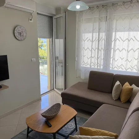 Shengjin Apartments * Shëngjin